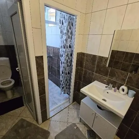 דירה Nella